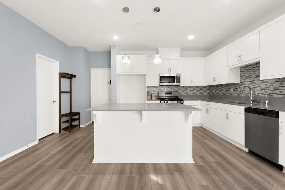 347 Sweet Pl Fallbrook, CA 92028