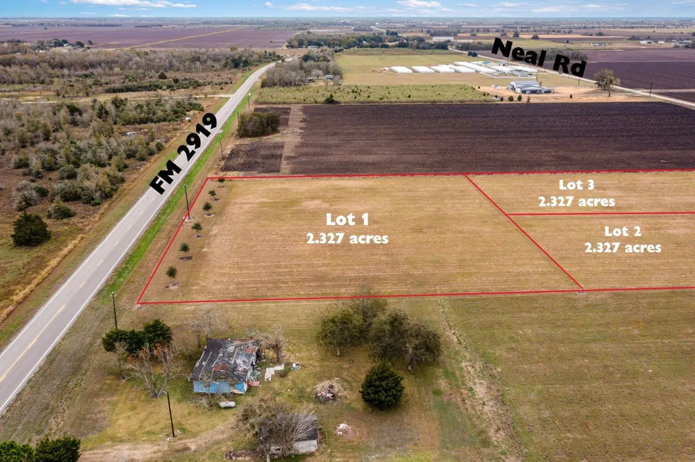 2 Neal Rd Beasley, TX 77417
