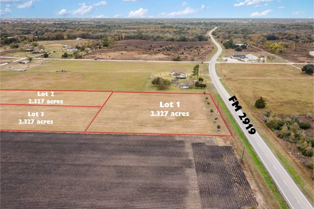 2 Neal Rd Beasley, TX 77417