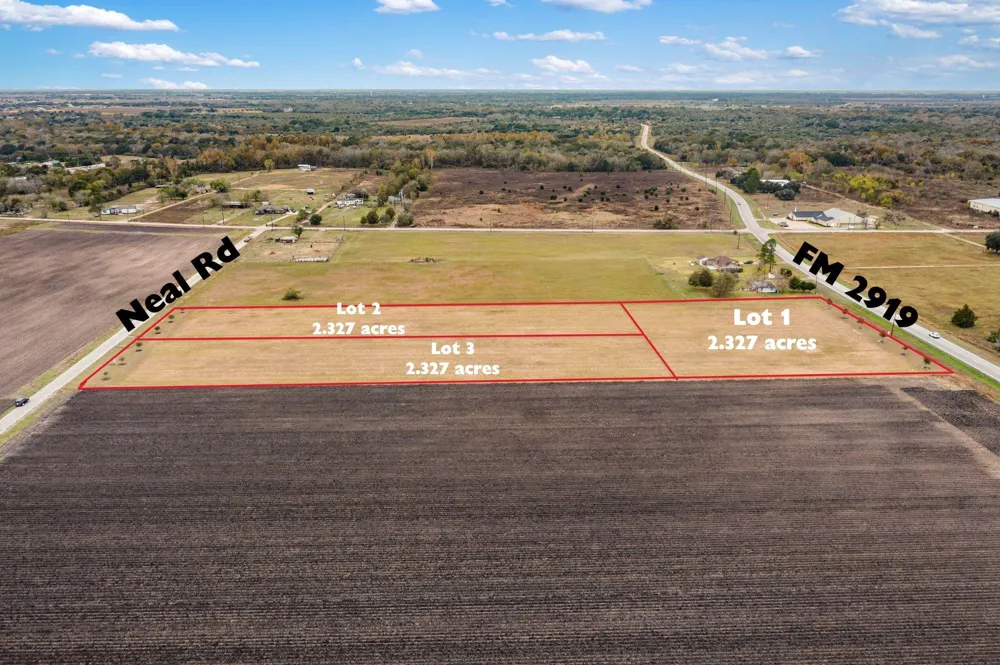 2 Neal Rd Beasley, TX 77417