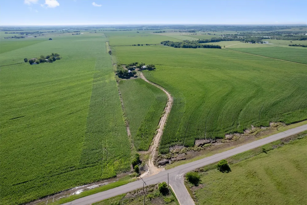 1701 County Road 424 Taylor, TX 76574