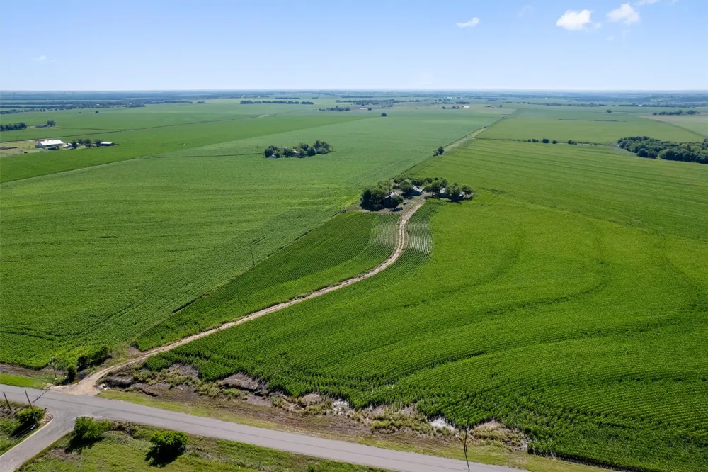 1701 County Road 424 Taylor, TX 76574