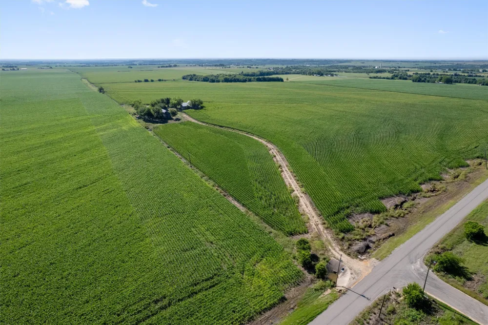 1701 County Road 424 Taylor, TX 76574