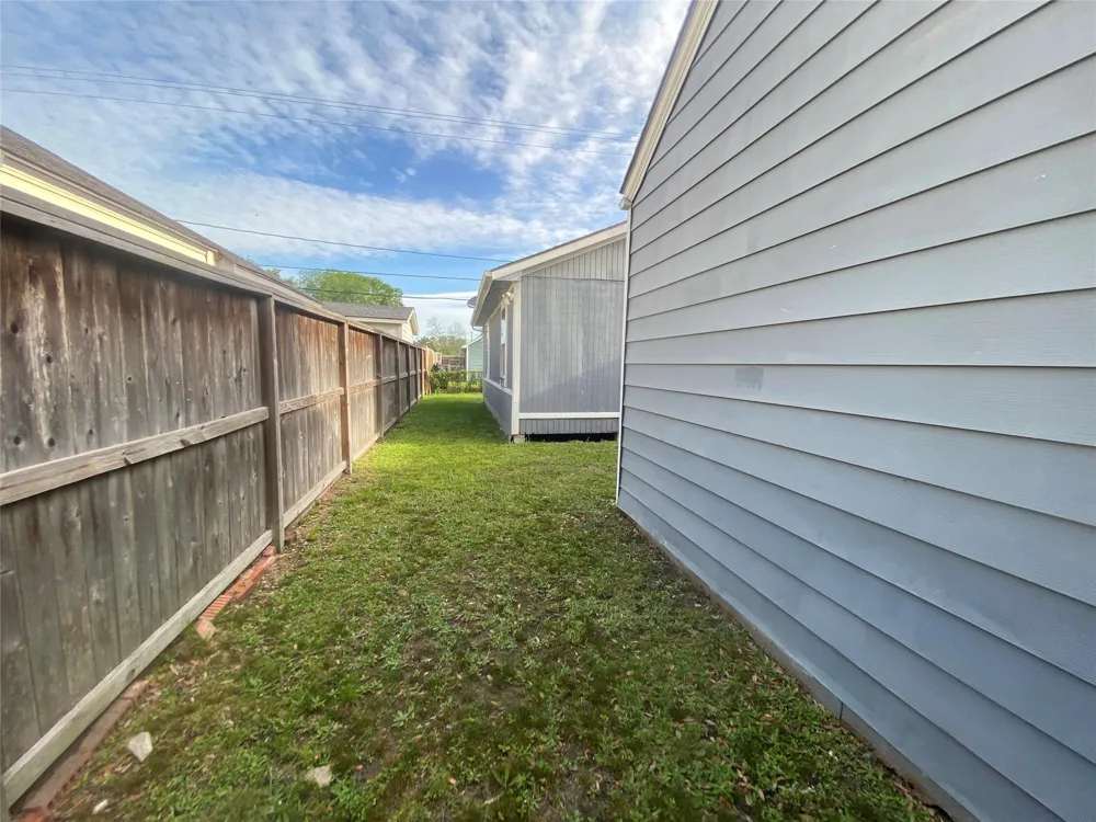 7619 Ilex Street Houston, TX 77012