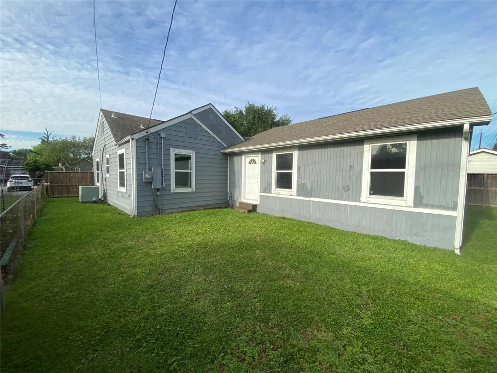 7619 Ilex Street Houston, TX 77012