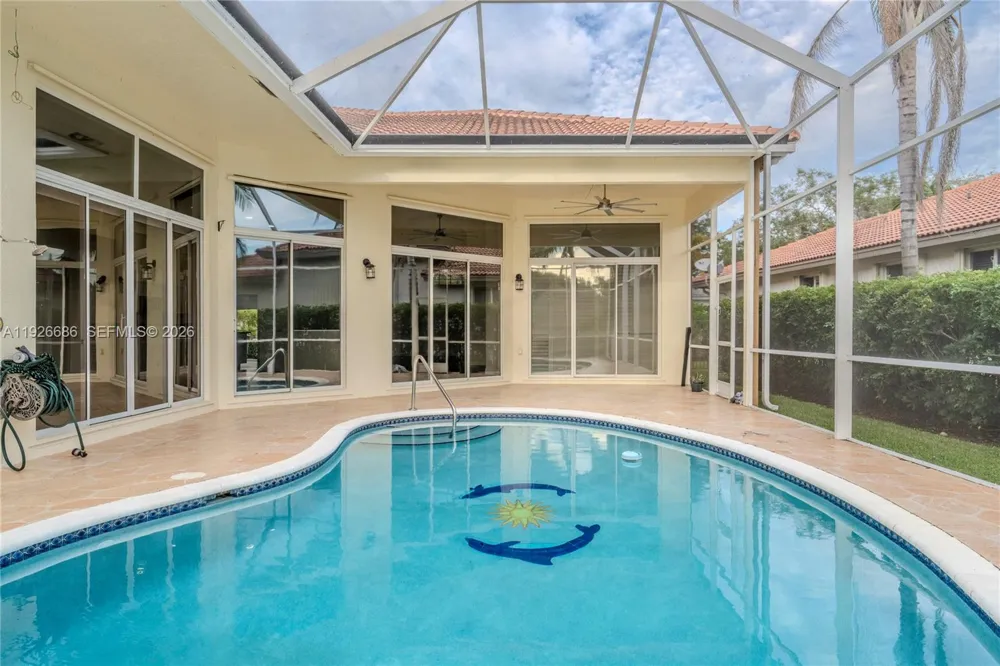 2893 Oakbrook Dr Weston, FL 33332