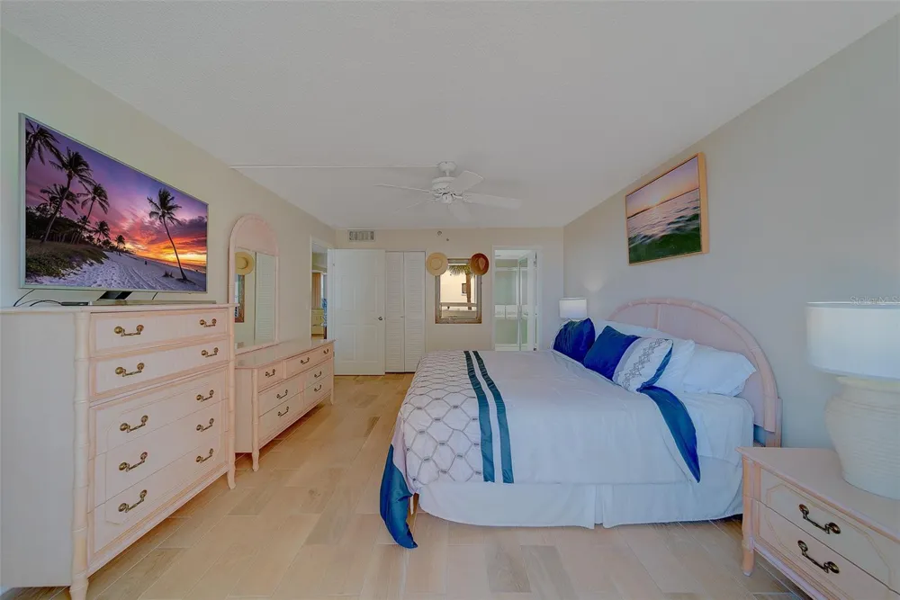 17900 GULF BOULEVARD #1B Redington Shores, FL 33708