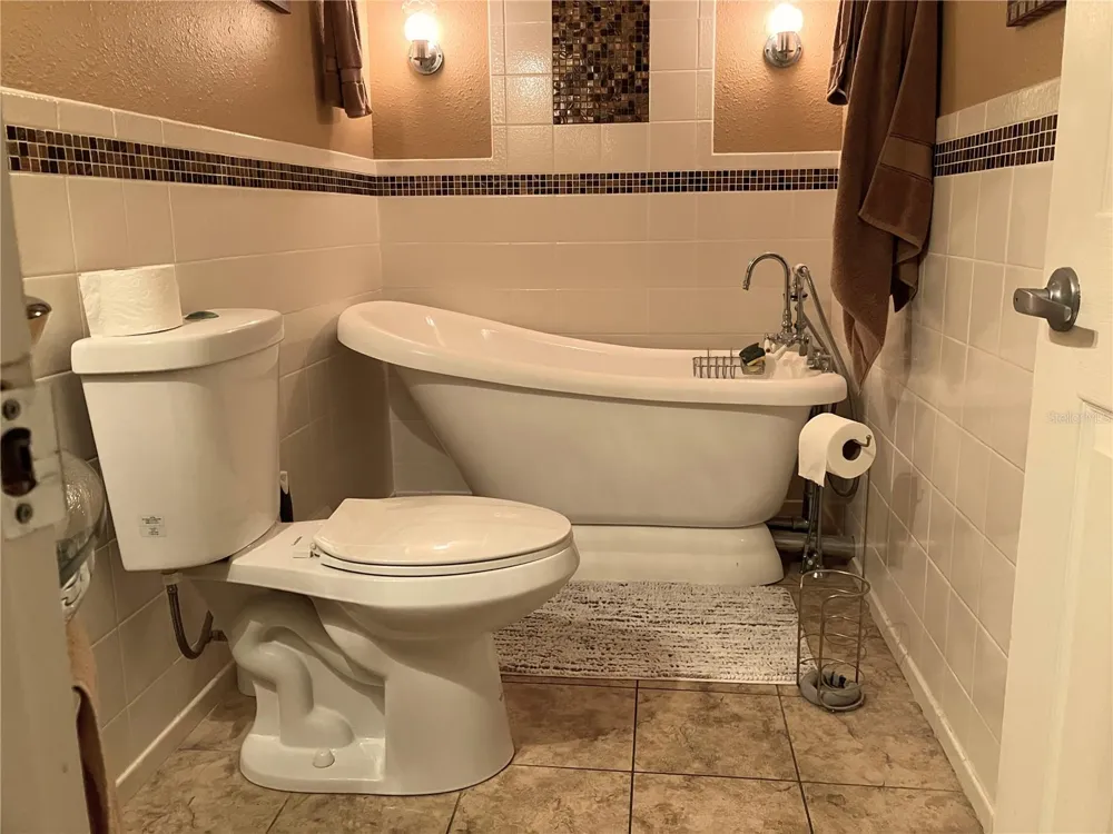 2015 VISTA DEL SOL CIRCLE #108 Lutz, FL 33558