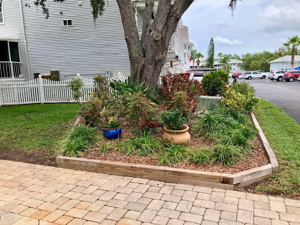 2015 VISTA DEL SOL CIRCLE #108 Lutz, FL 33558
