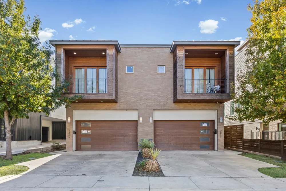 2009 Prairie Avenue #2009