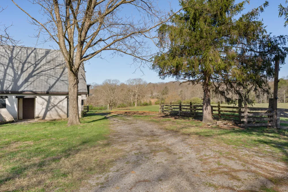 698 Payne Chapel Road Lookout Mountain, GA 30750