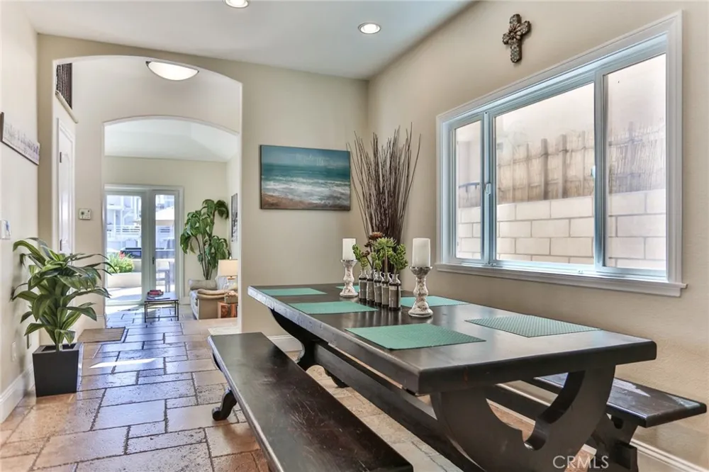 215 6th street Huntington Beach, CA 92648
