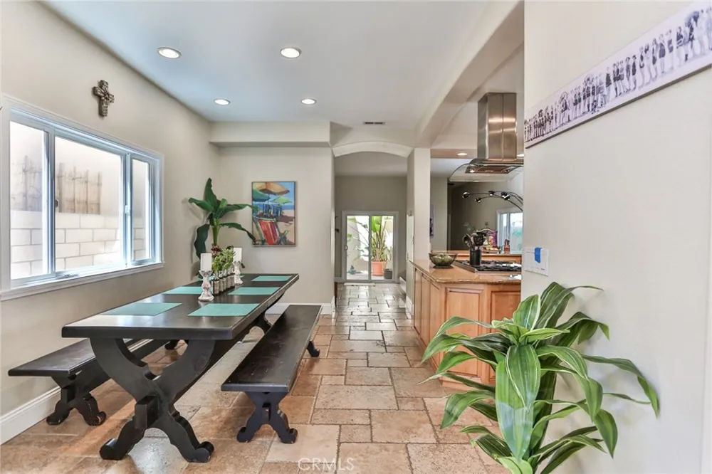 215 6th street Huntington Beach, CA 92648