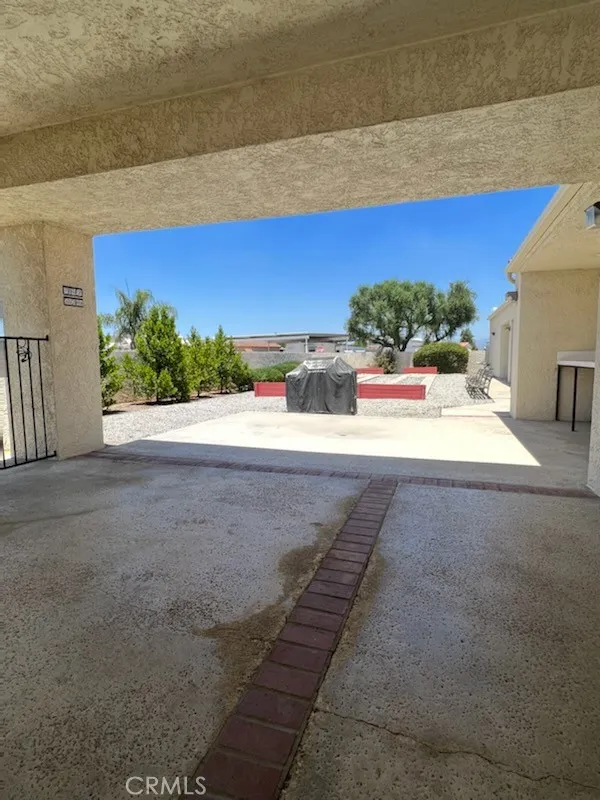 1295 S Cawston Avenue Hemet, CA 92545