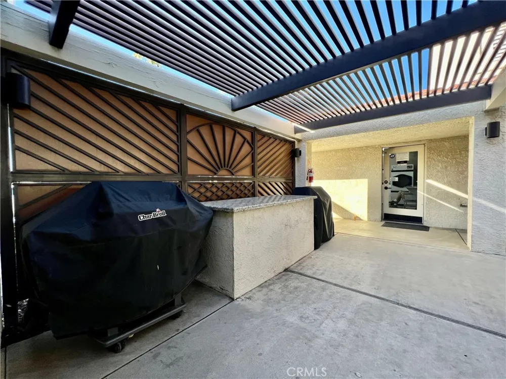 1295 S Cawston Avenue Hemet, CA 92545