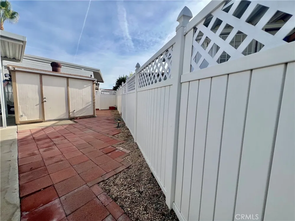 1295 S Cawston Avenue Hemet, CA 92545