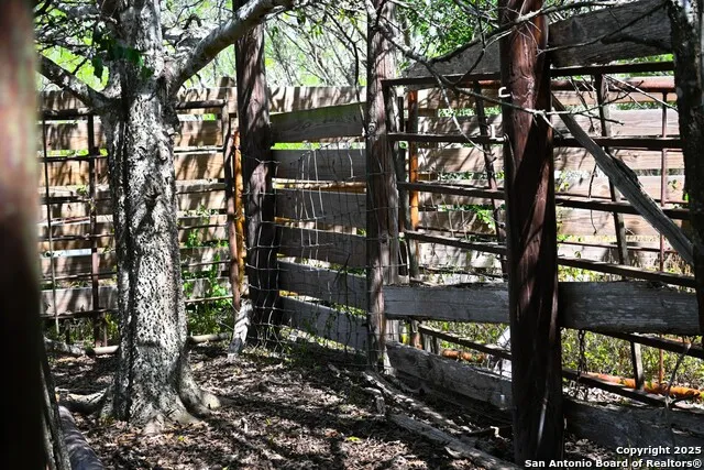 10+/- ACRES CR 152 Kenedy, TX 78119