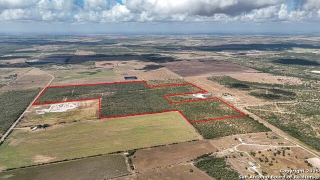 10+/- ACRES CR 152 Kenedy, TX 78119