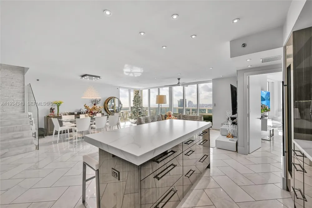 1850 S Ocean Dr #PH4405 Hallandale Beach, FL 33009