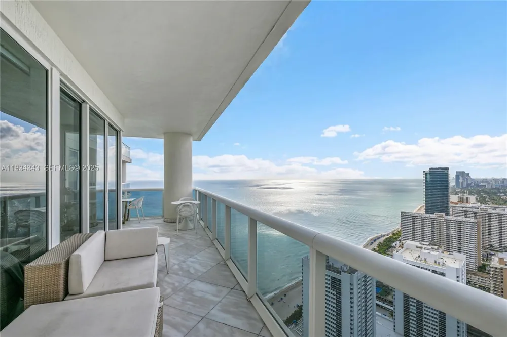 1850 S Ocean Dr #PH4405 Hallandale Beach, FL 33009