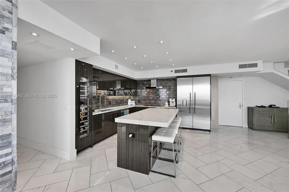 1850 S Ocean Dr #PH4405 Hallandale Beach, FL 33009