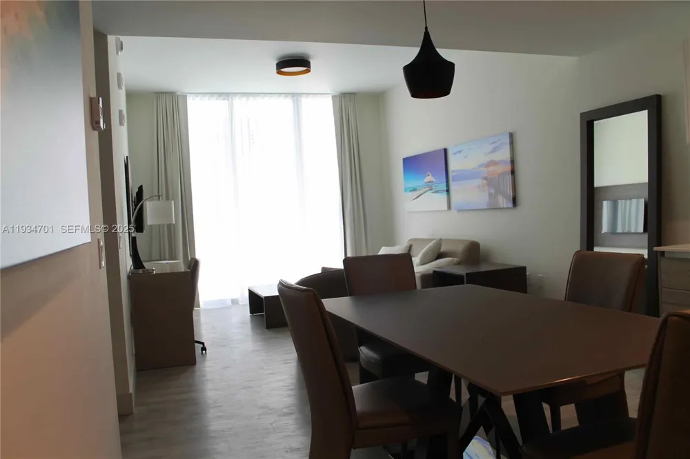 777 Ocean Dr #S514 Hollywood, FL 33019