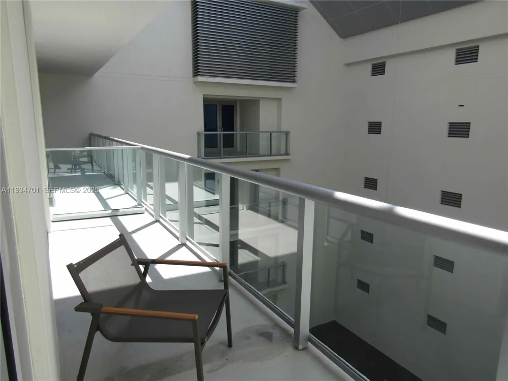777 Ocean Dr #S514 Hollywood, FL 33019
