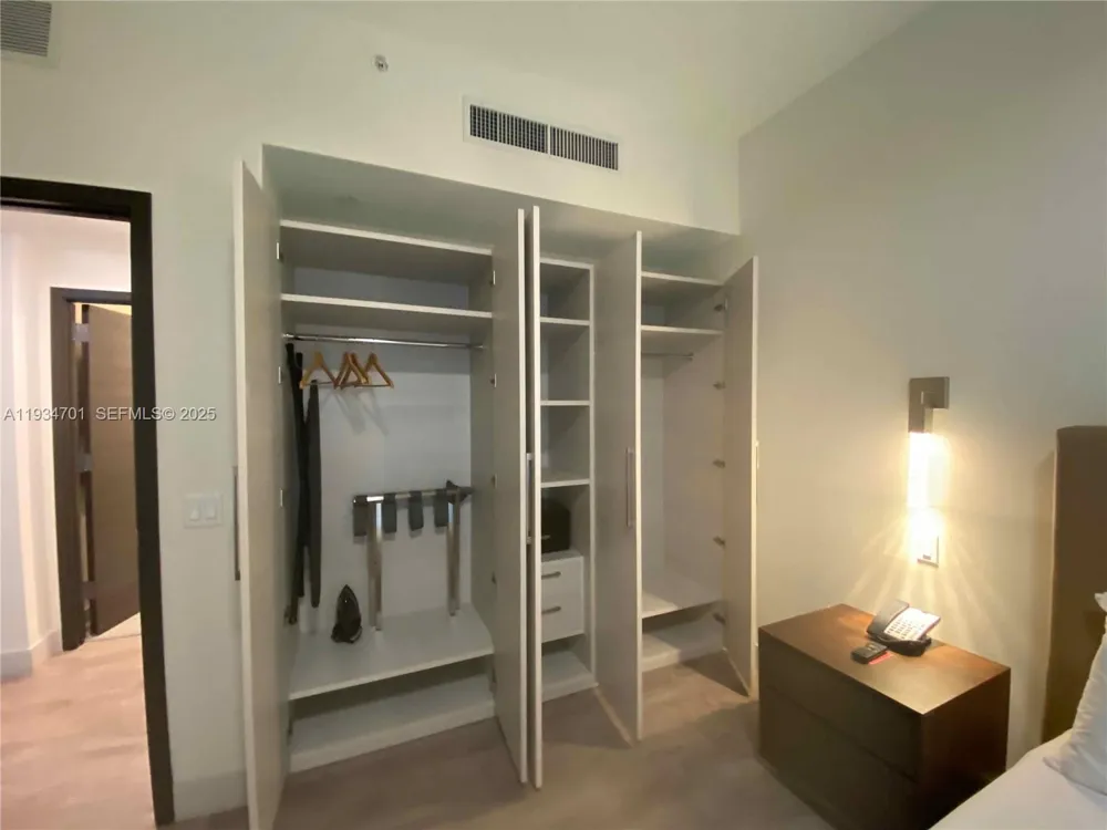 777 Ocean Dr #S514 Hollywood, FL 33019