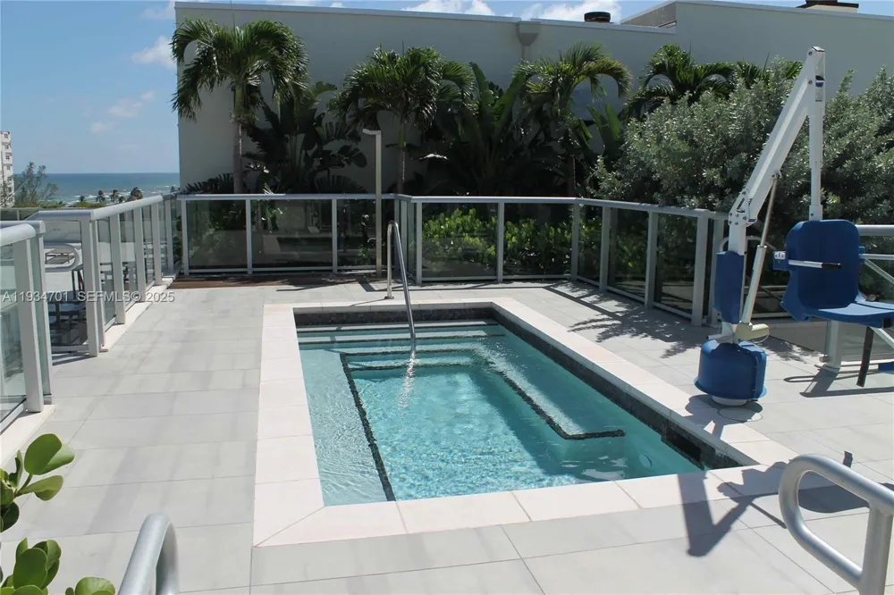 777 Ocean Dr #S514 Hollywood, FL 33019
