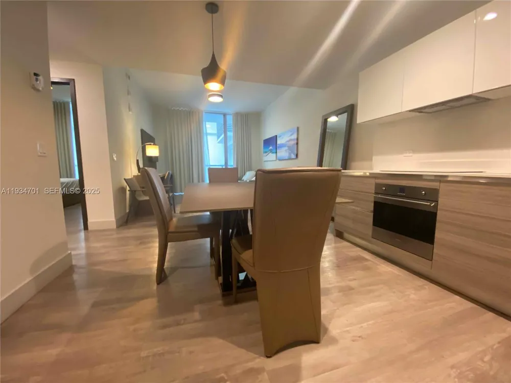 777 Ocean Dr #S514 Hollywood, FL 33019