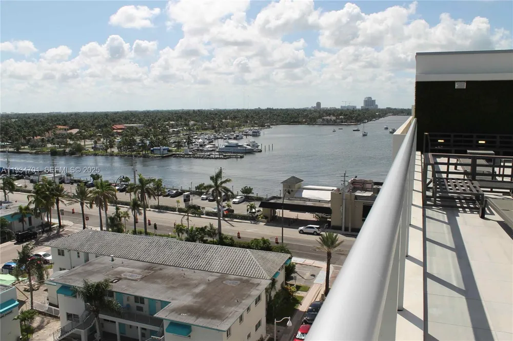 777 Ocean Dr #S514 Hollywood, FL 33019