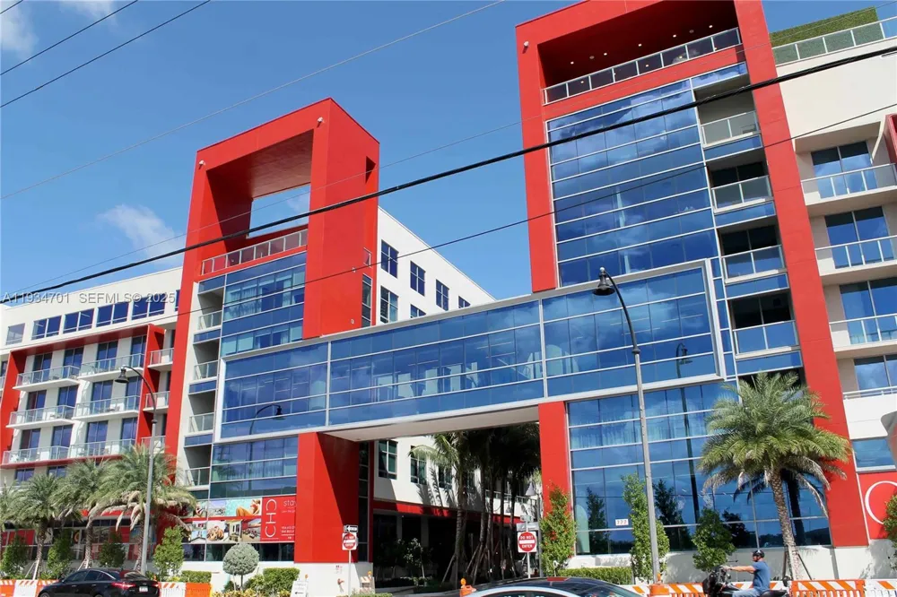777 Ocean Dr #S514 Hollywood, FL 33019