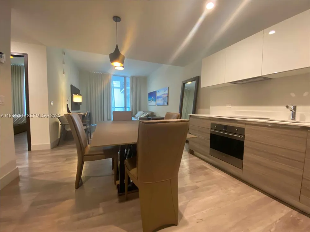 777 Ocean Dr #S514 Hollywood, FL 33019