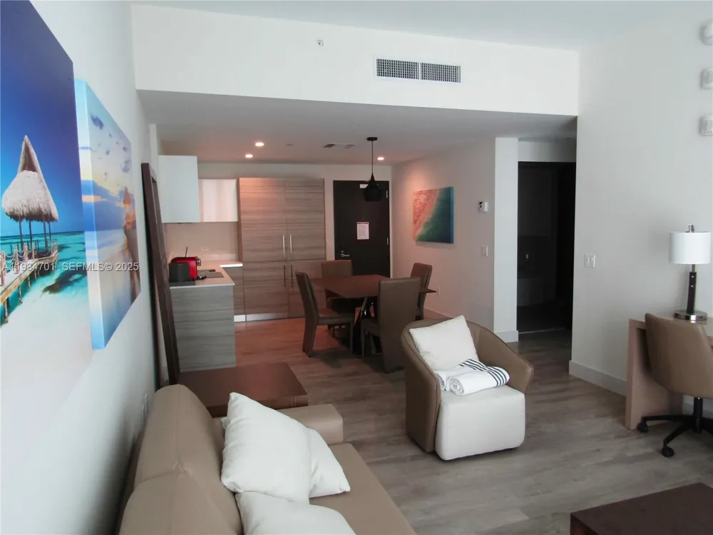 777 Ocean Dr #S514 Hollywood, FL 33019