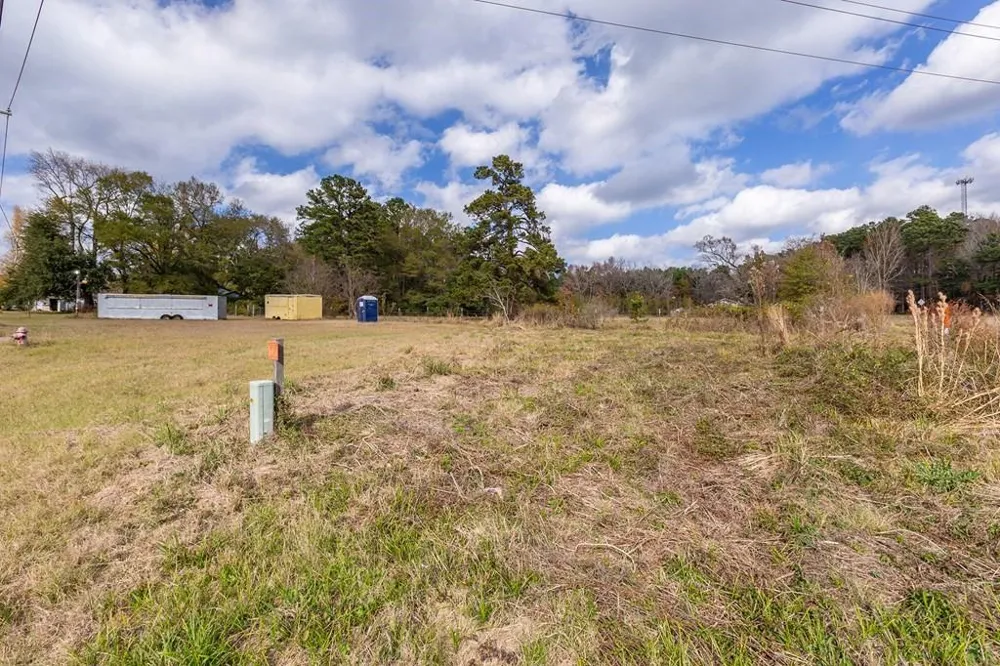 189 N Hwy 69 Lufkin, TX 75904