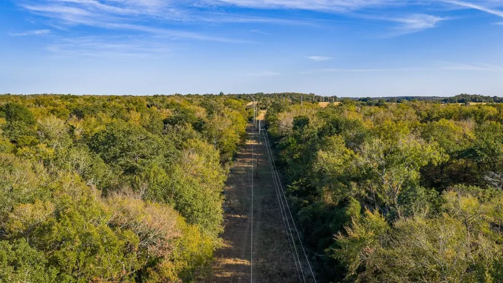 7 Providence Road Calvert, TX 77837