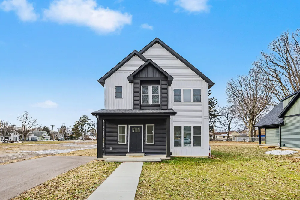 105 Lester Avenue Dowagiac, MI 49047