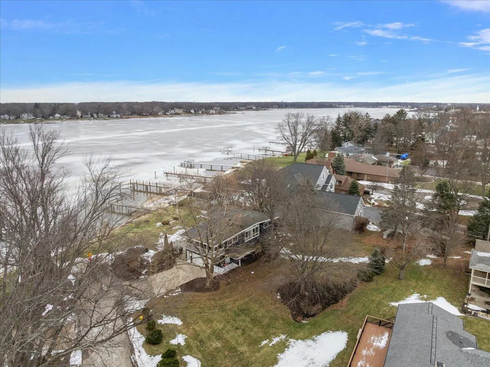 437 Graafschap Road Holland City, MI 49423