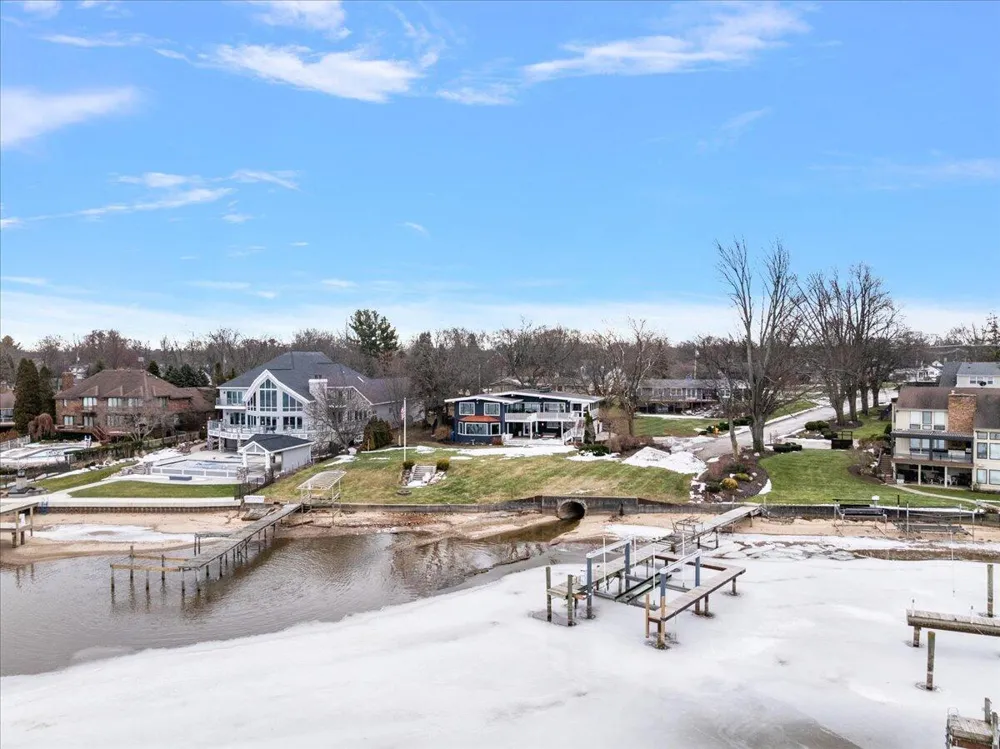 437 Graafschap Road Holland City, MI 49423