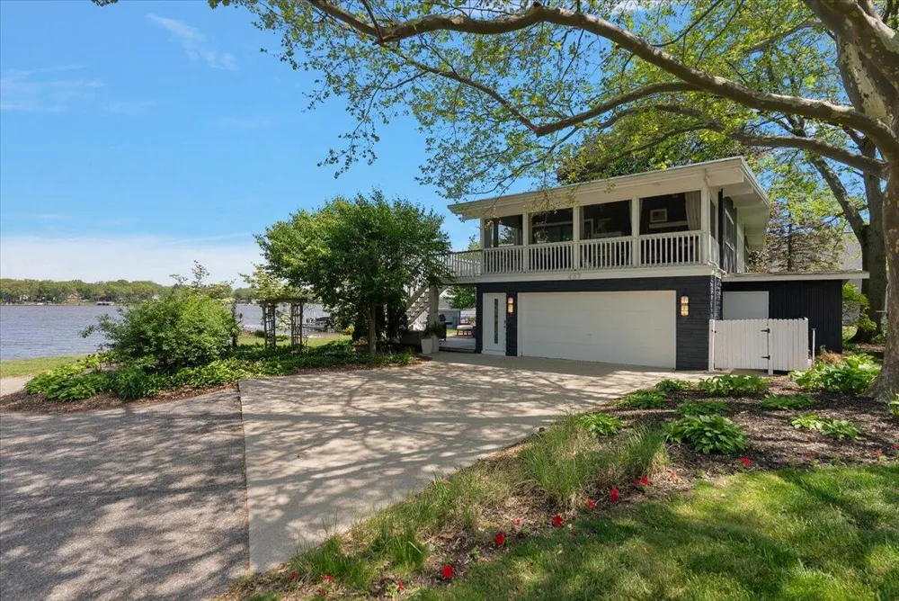 437 Graafschap Road Holland City, MI 49423