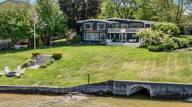 437 Graafschap Road Holland City, MI 49423
