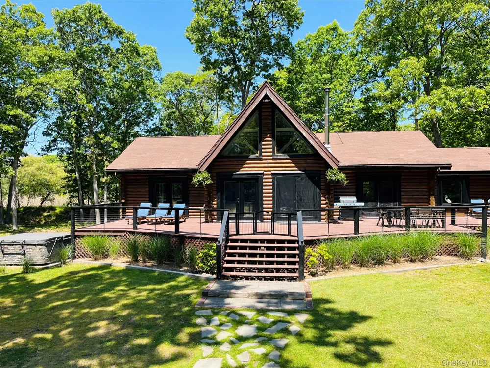 1710 Gull Pond Lane Greenport, NY 11944