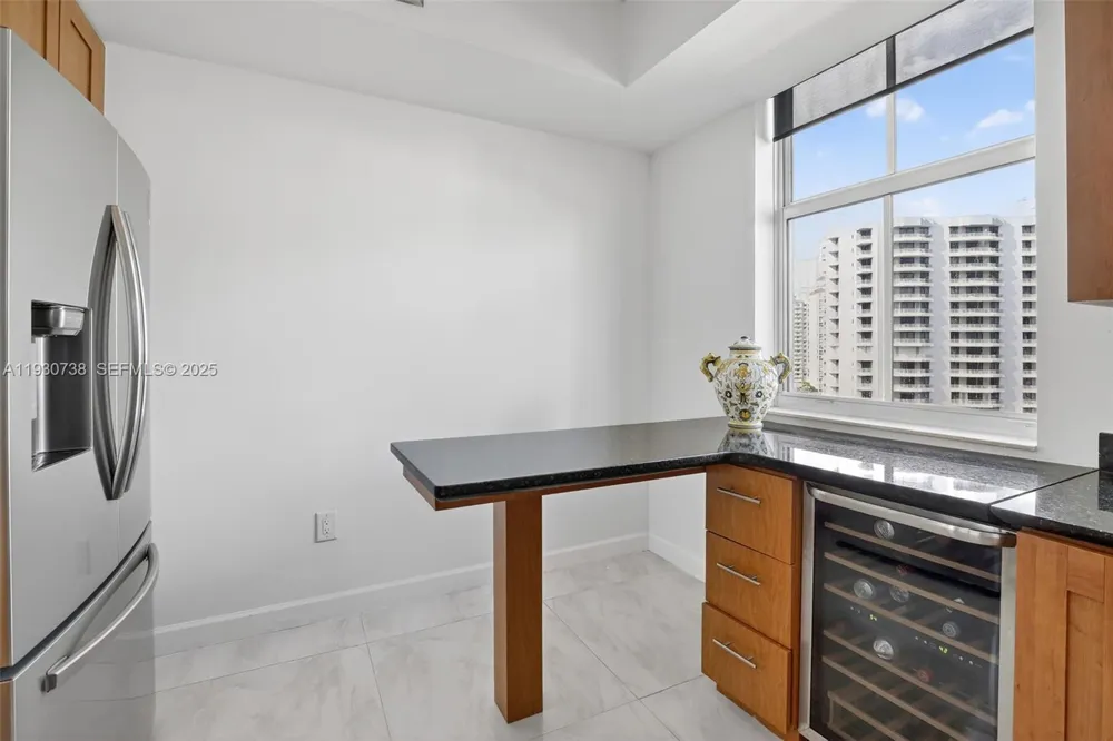 3340 NE 190th St #1101 Aventura, FL 33180