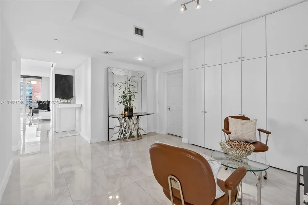 3340 NE 190th St #1101 Aventura, FL 33180