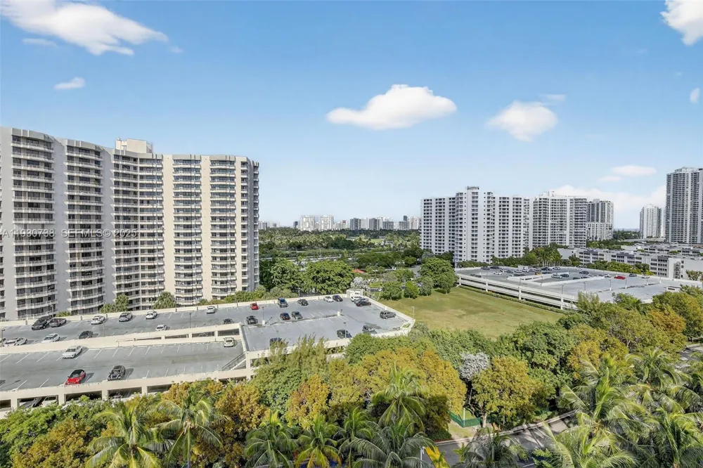 3340 NE 190th St #1101 Aventura, FL 33180