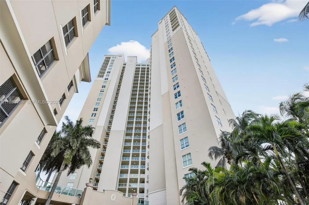 3340 NE 190th St #1101 Aventura, FL 33180