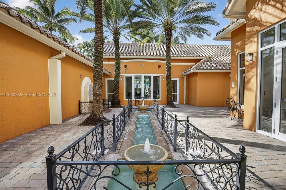 3340 NE 190th St #1101 Aventura, FL 33180