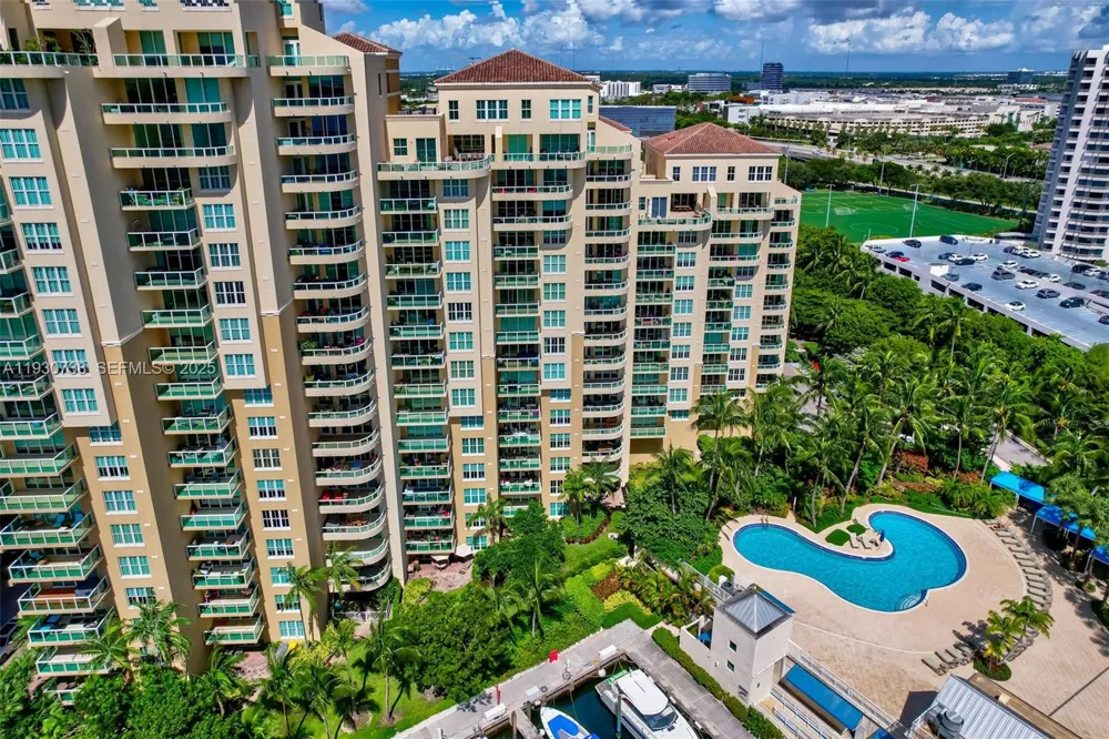 3340 NE 190th St #1101 Aventura, FL 33180
