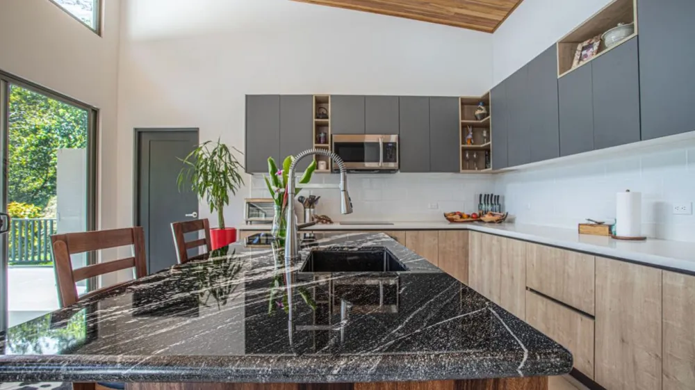 Modern gem in the natural setting Out of State, OS 20505