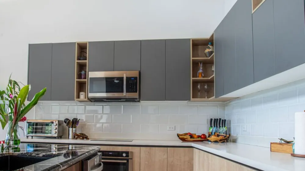 Modern gem in the natural setting Out of State, OS 20505